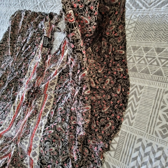 Paisley Romper Size Medium - Picture 7 of 11
